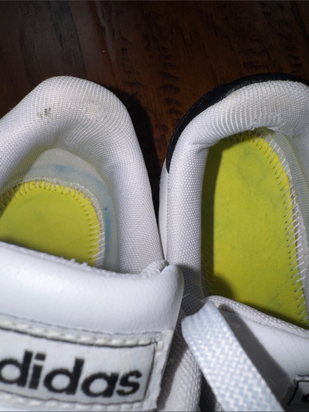 adidas Women’s White Sneakers with Black Three-Stripes Size 9 - Picture 4 of 10